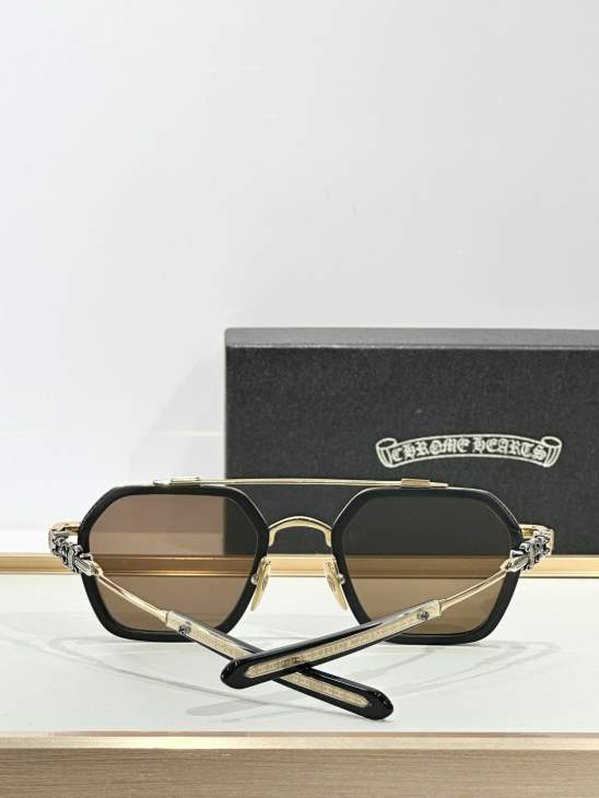 Picture of Chrome Hearts Sunglasses _SKUfw71516576fw